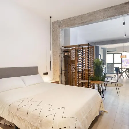 Turia Flats By Nomad Host דירה *